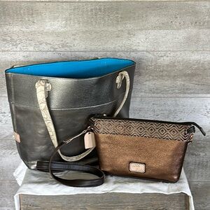Gorgeous leather Tote and crossbody purse
